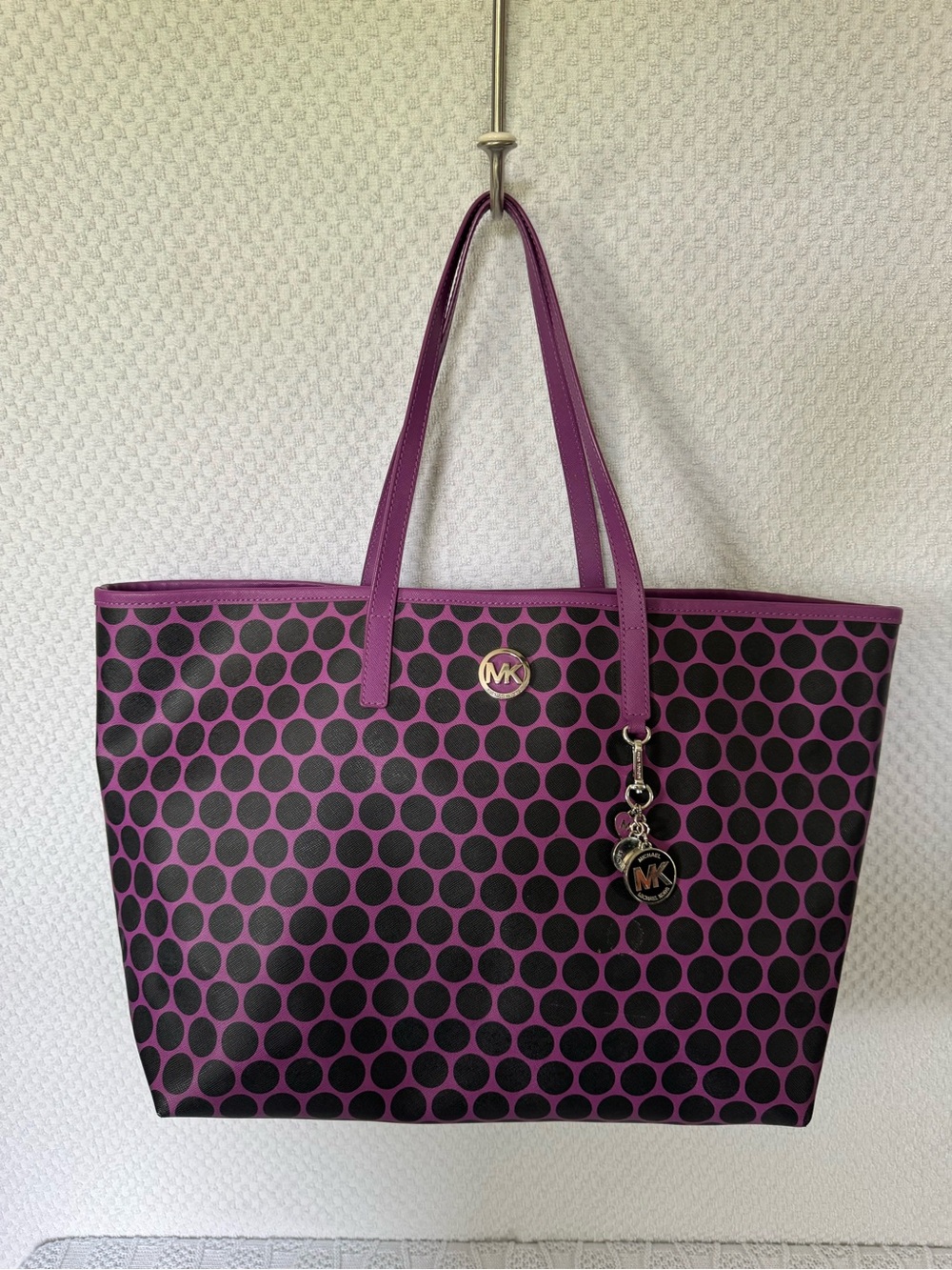 Michael Kors Kiki EUC purple polka dot large tote